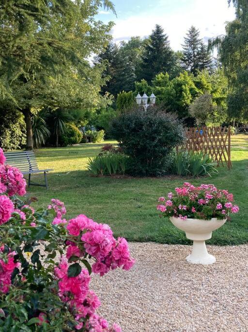 Gite Marguerite - Au Coeur De La Campagne La Petite-Boissiere Exteriör bild